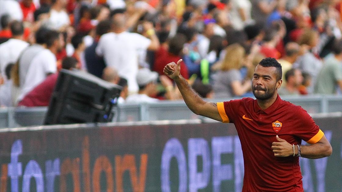 Ashley Cole Premier Lig Şöhretler Müzesine seçildi Üç Hilal TV