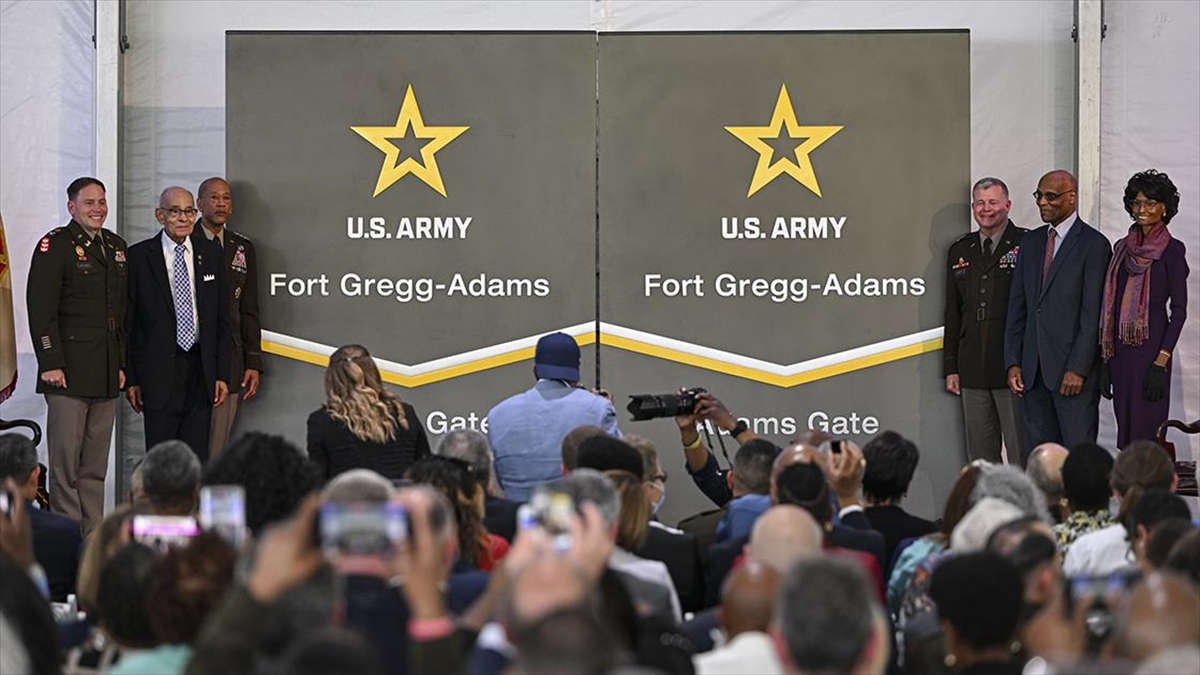 ABD’de ilk defa bir askeri tesise yaşayan siyahinin adı verildi