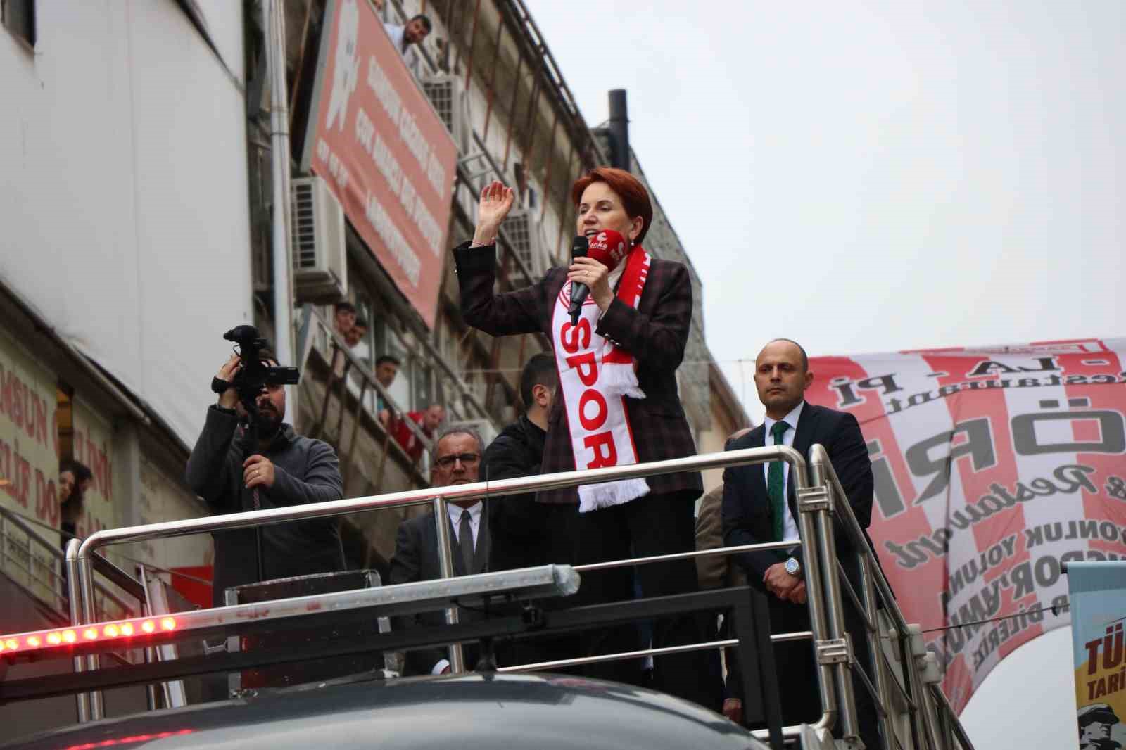 Akşener, AK Parti’lilerden oy istedi Akşener, AK Parti’lilerden oy istedi