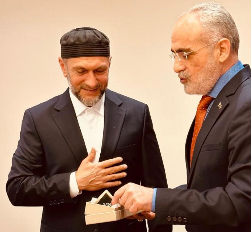 Cumhurbaşkanı Başdanışmanı Topçu, Kumuk Türkleri Vakfı Başkanı Gadjieviç ile bir araya geldi Cumhurbaşkanı Başdanışmanı Topçu, Kumuk Türkleri Vakfı Başkanı Gadjieviç ile bir araya geldi