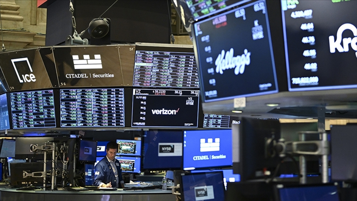 Küresel piyasalar karışık seyrediyor Küresel piyasalar karışık seyrediyor