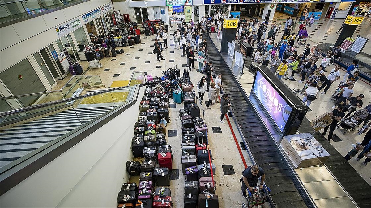 Antalya’ya hava yoluyla gelen turist sayısı 2 milyon 110 bini aştı