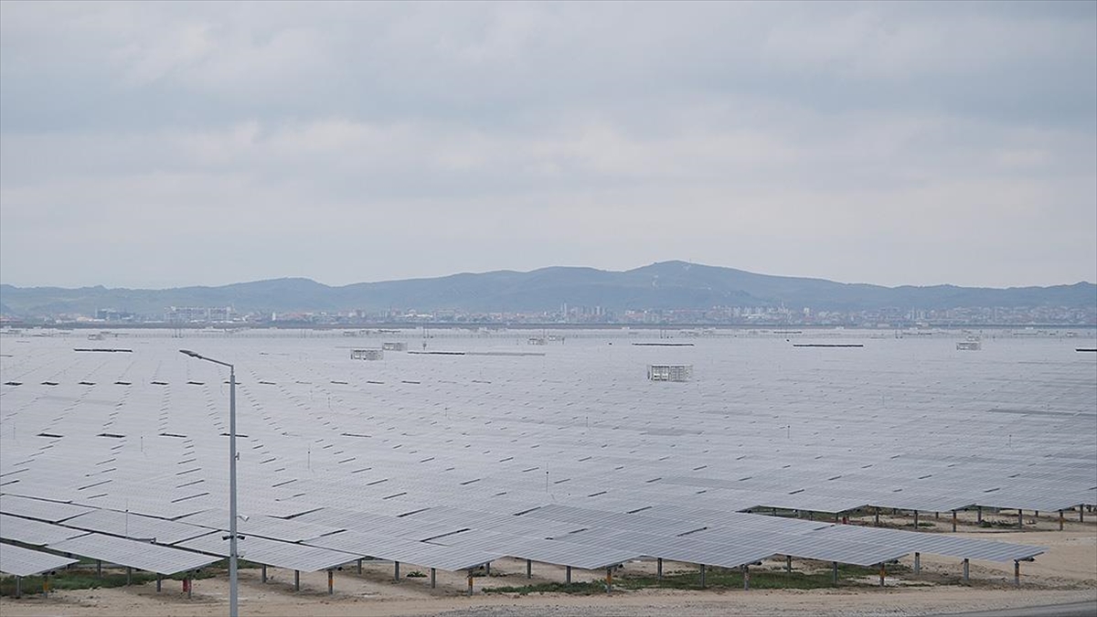 Avrupa’nın en büyük güneş santrali Karapınar GES’in resmi açılışı bugün yapılıyor