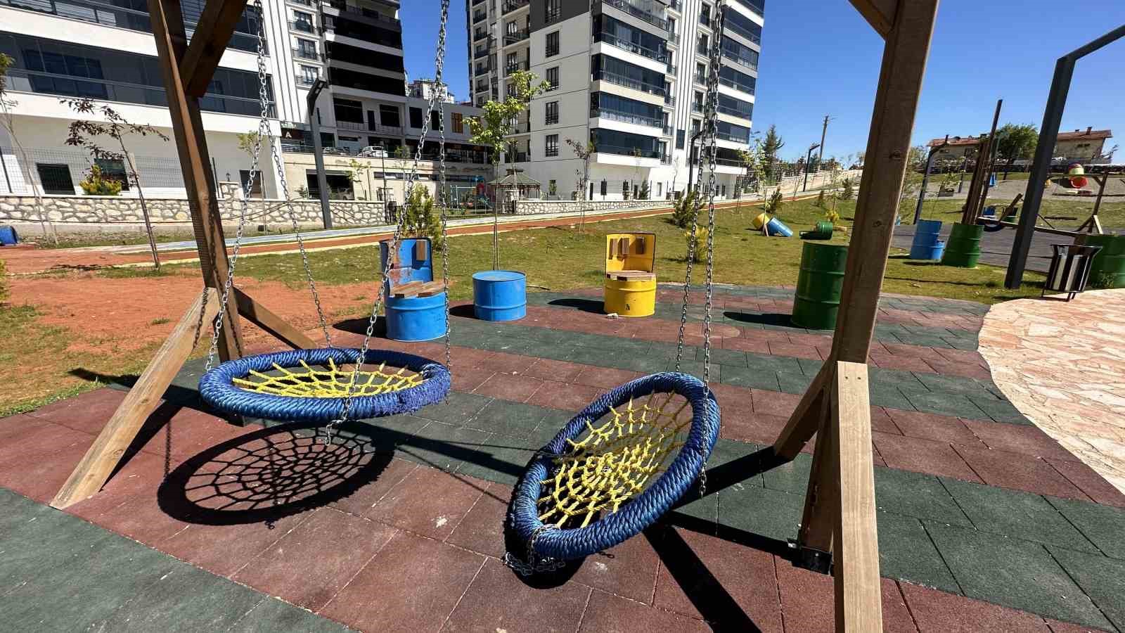 Başkan Şerifoğulları, Geri Dönüşüm Parkı’na zarar verilmesine tepki gösterdi