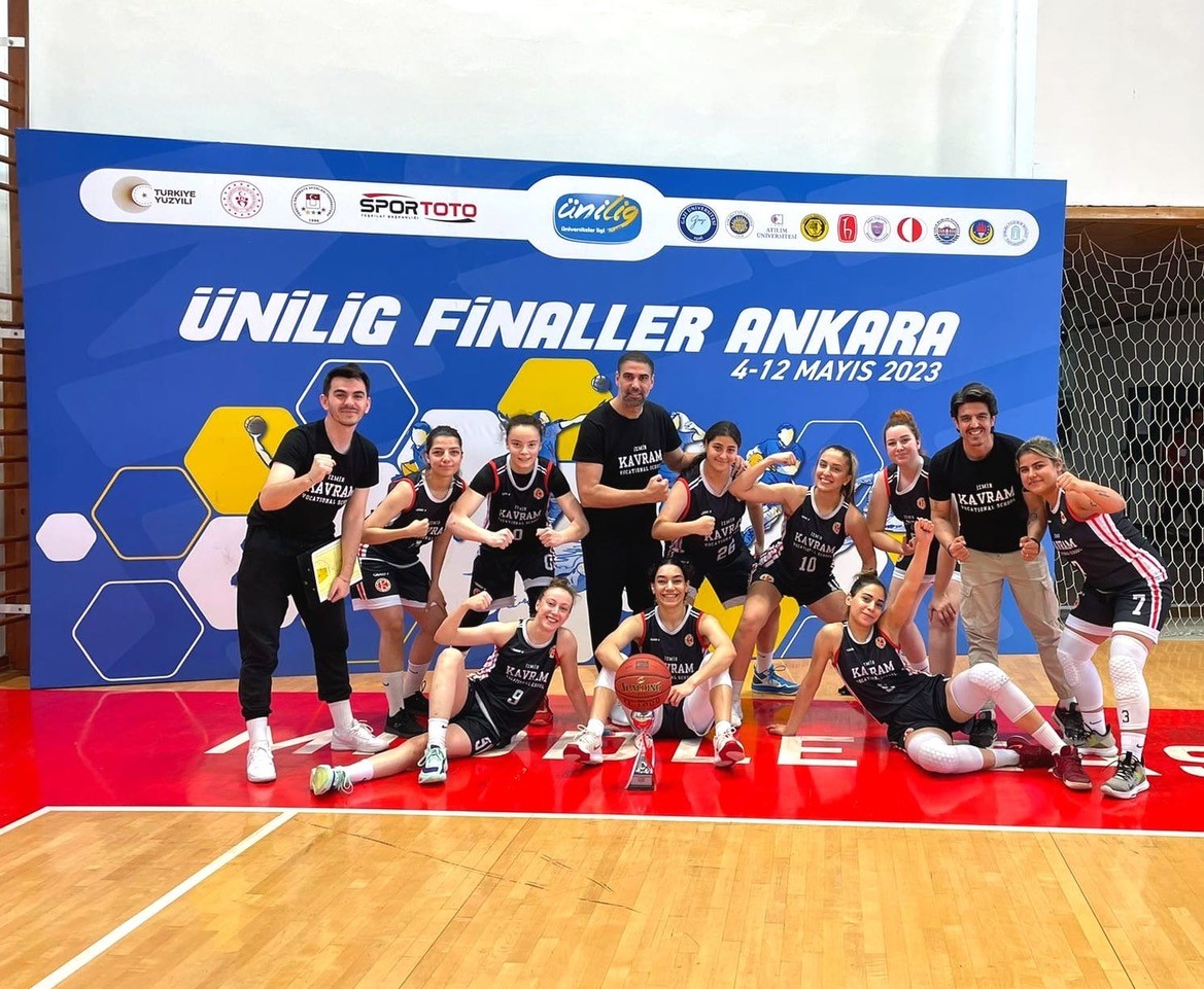 İKMYO kızları basketbolda Türkiye 3’üncüsü İKMYO kızları basketbolda Türkiye 3’üncüsü