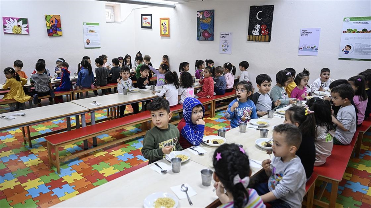 MEB’in “Okulumda Sağlıklı Besleniyorum Programı”nda pilot uygulama başladı MEB’in “Okulumda Sağlıklı Besleniyorum Programı”nda pilot uygulama başladı