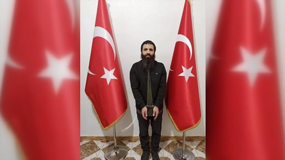 MİT kırmızı kategoride aranan DEAŞ’ın eski sözde Türkiye valisi Şahap Variş’i Suriye’de yakaladı