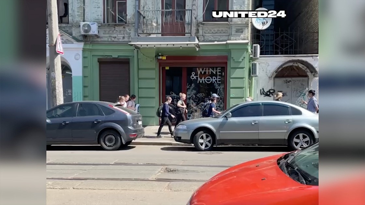 Zelenskiy’den, Kiev’e yapılan füze saldırısına tepki