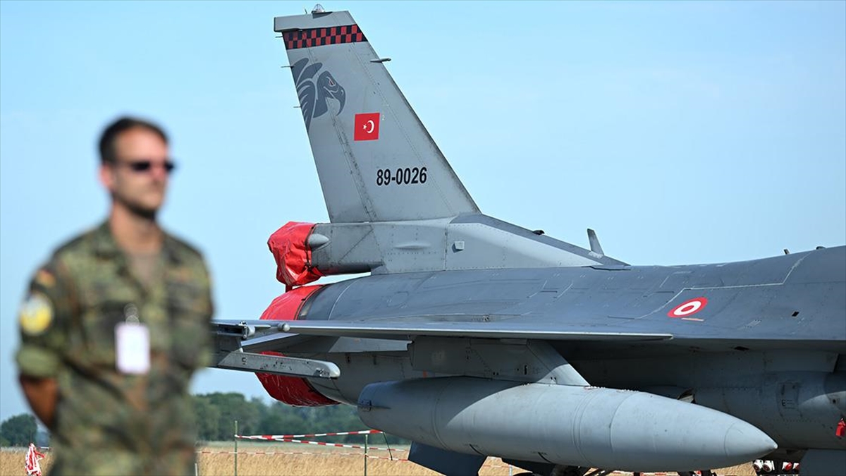 Air Defender tatbikatına katılan Türk pilotlar takdir topladı Air Defender tatbikatına katılan Türk pilotlar takdir topladı
