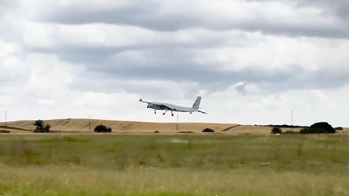 Bayraktar AKINCI’nın Hassas Güdüm Kiti ile yaptığı test atışı başarıyla tamamlandı Bayraktar AKINCI’nın Hassas Güdüm Kiti ile yaptığı test atışı başarıyla tamamlandı