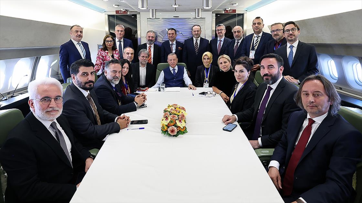 Cumhurbaşkanı Erdoğan: (İsveç’in NATO’ya üyelik süreci) NATO’nun terörle mücadele ayağı nerede? Bunu halletmesi lazım Cumhurbaşkanı Erdoğan: (İsveç’in NATO’ya üyelik süreci) NATO’nun terörle mücadele ayağı nerede? Bunu halletmesi lazım