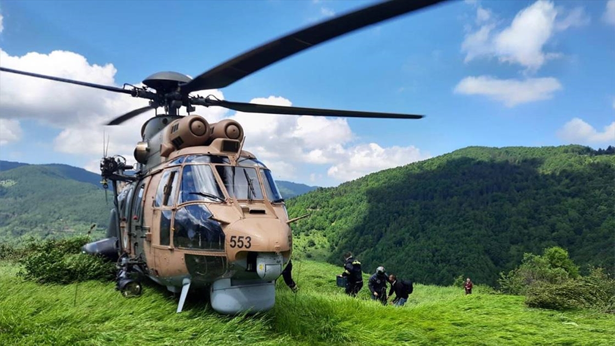 MSB sel nedeniyle ulaşılamayan Sinop’un köyüne jeneratörler gönderildiğini bildirdi MSB sel nedeniyle ulaşılamayan Sinop’un köyüne jeneratörler gönderildiğini bildirdi