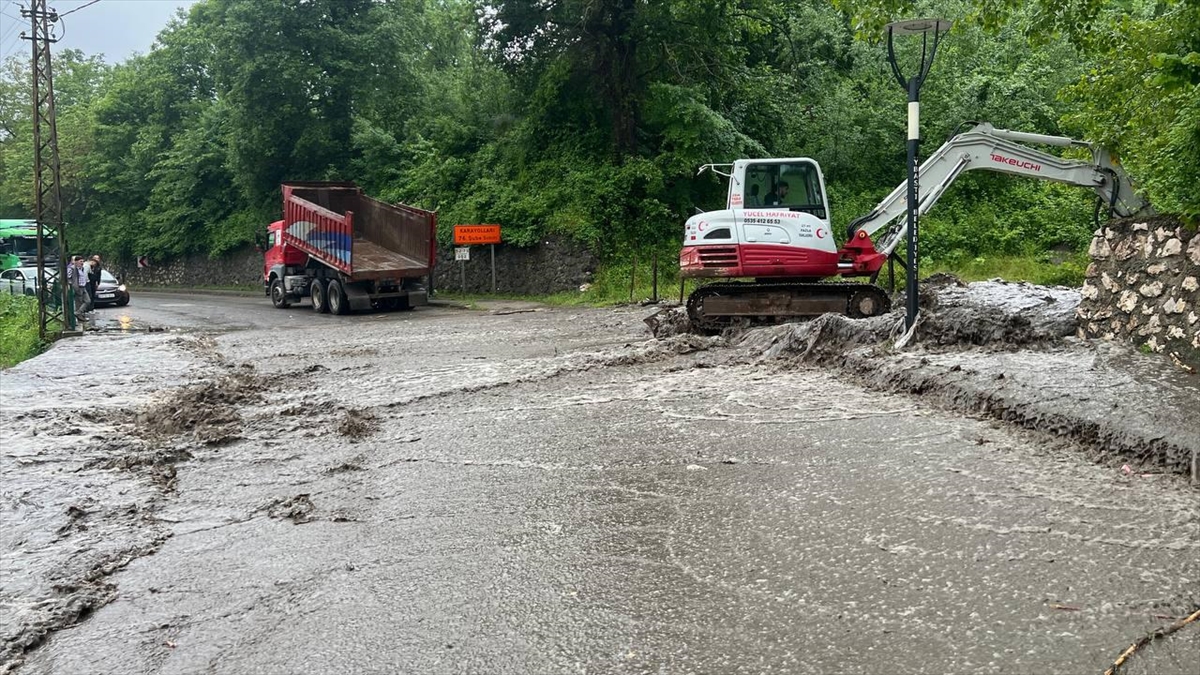 Ordu’da sağanak nedeniyle Esenli Deresi taştı