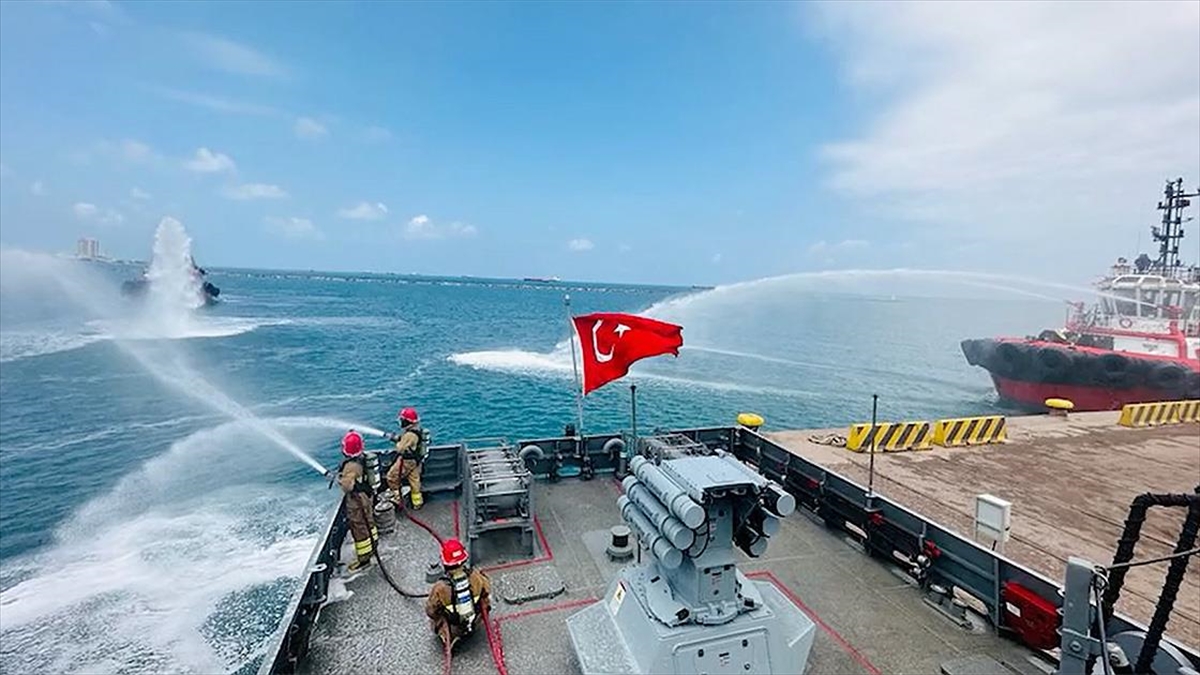 TCG Anadolu’nun Aksaz’daki ilk eğitim görüntüleri paylaşıldı TCG Anadolu’nun Aksaz’daki ilk eğitim görüntüleri paylaşıldı