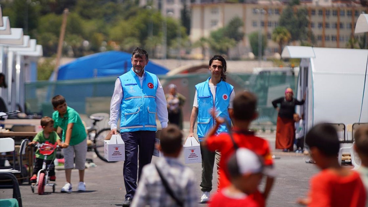 Türkiye Diyanet Vakfı, 316 binden fazla depremzedeye kurban eti ulaştırdı Türkiye Diyanet Vakfı, 316 binden fazla depremzedeye kurban eti ulaştırdı