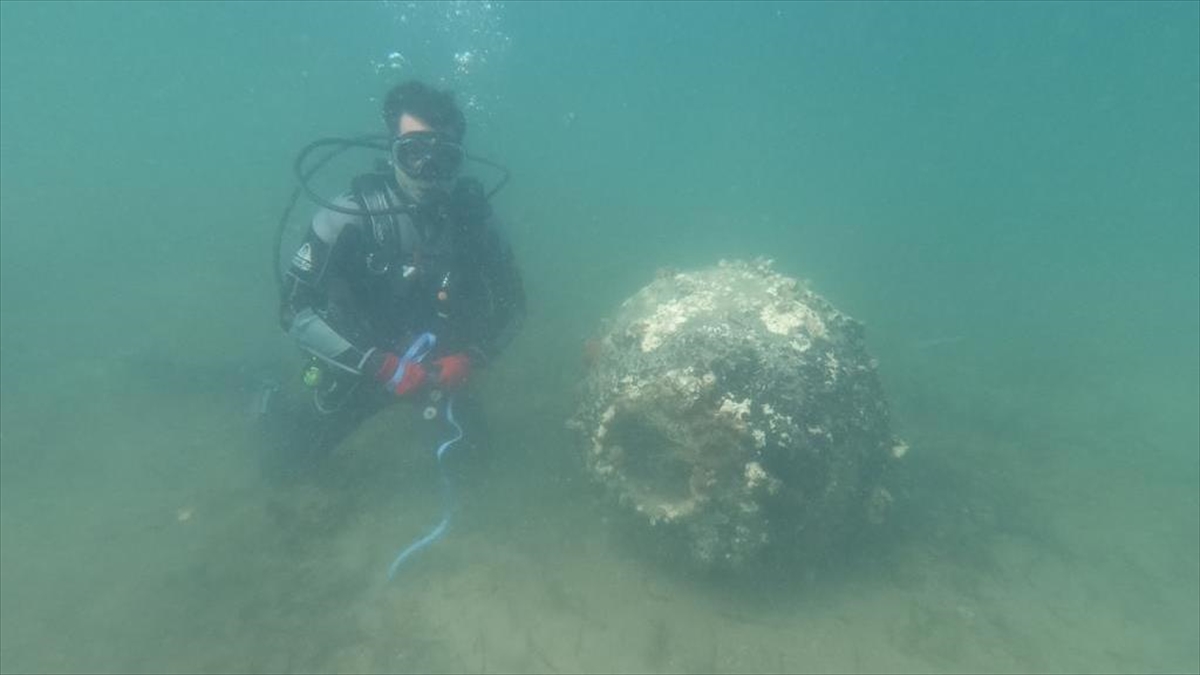 Bozcaada açıklarında bulunan mayın imha edildi