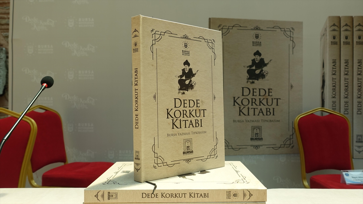 “Dede Korkut Kitabı Bursa Yazması”nın tıpkıbasımı yayınlandı “Dede Korkut Kitabı Bursa Yazması”nın tıpkıbasımı yayınlandı