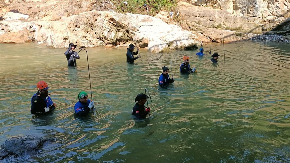 Giresun’un “balık adamları” Karadeniz’in zorlu sularında mücadele ediyor Giresun’un “balık adamları” Karadeniz’in zorlu sularında mücadele ediyor
