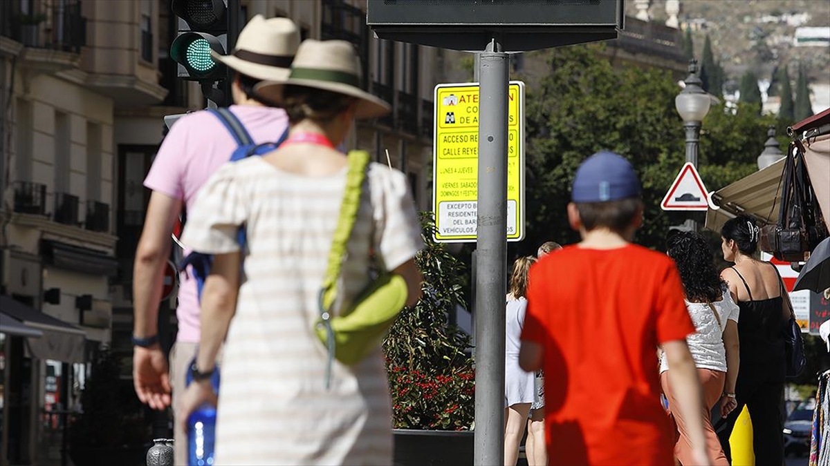 İspanya’da 45,4 derece ile son 95 yılın en sıcak günü yaşandı İspanya’da 45,4 derece ile son 95 yılın en sıcak günü yaşandı