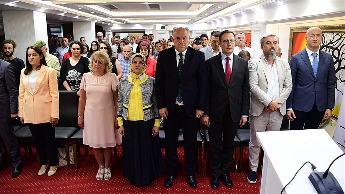 Kosova’da “Dünyaya ilham veren o gece 15 Temmuz” paneli düzenlendi Kosova’da “Dünyaya ilham veren o gece 15 Temmuz” paneli düzenlendi