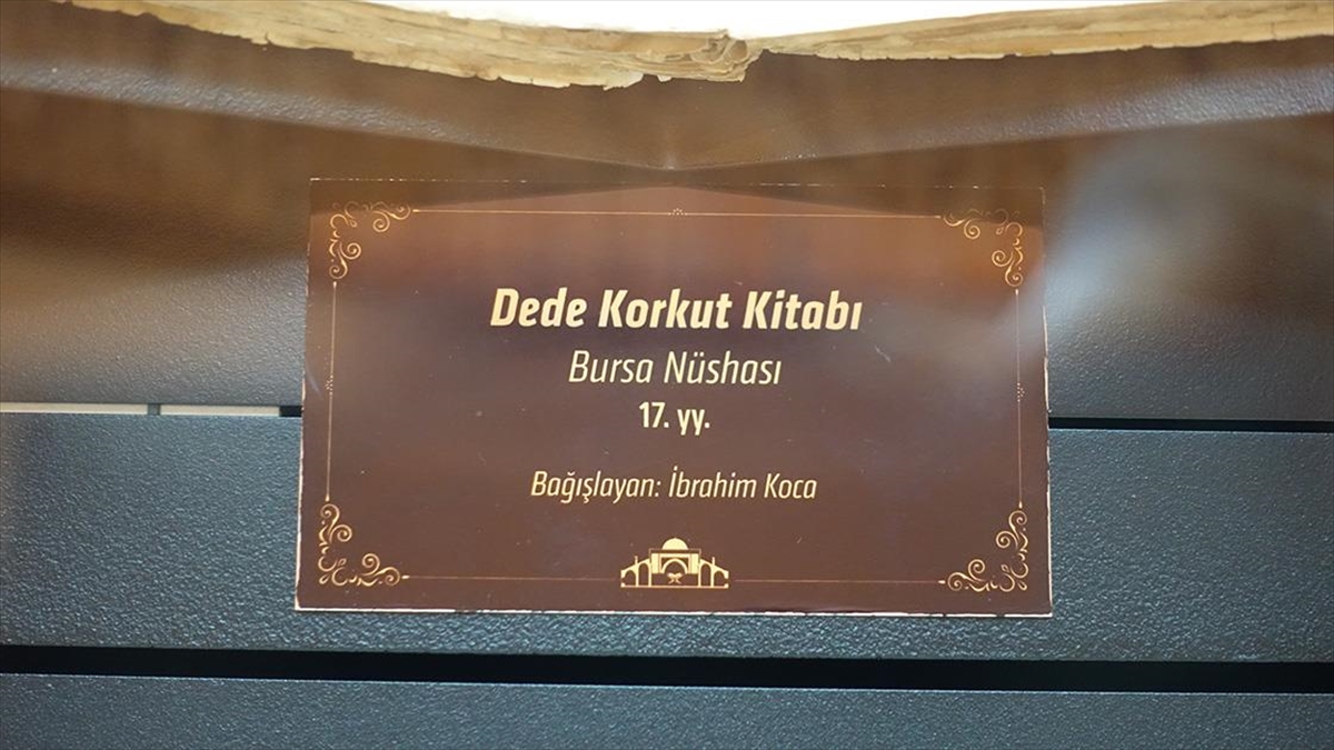 Nadir bir kitap olduğunu bilmeden bağışladığı eser Türkologların gözdesi oldu Nadir bir kitap olduğunu bilmeden bağışladığı eser Türkologların gözdesi oldu