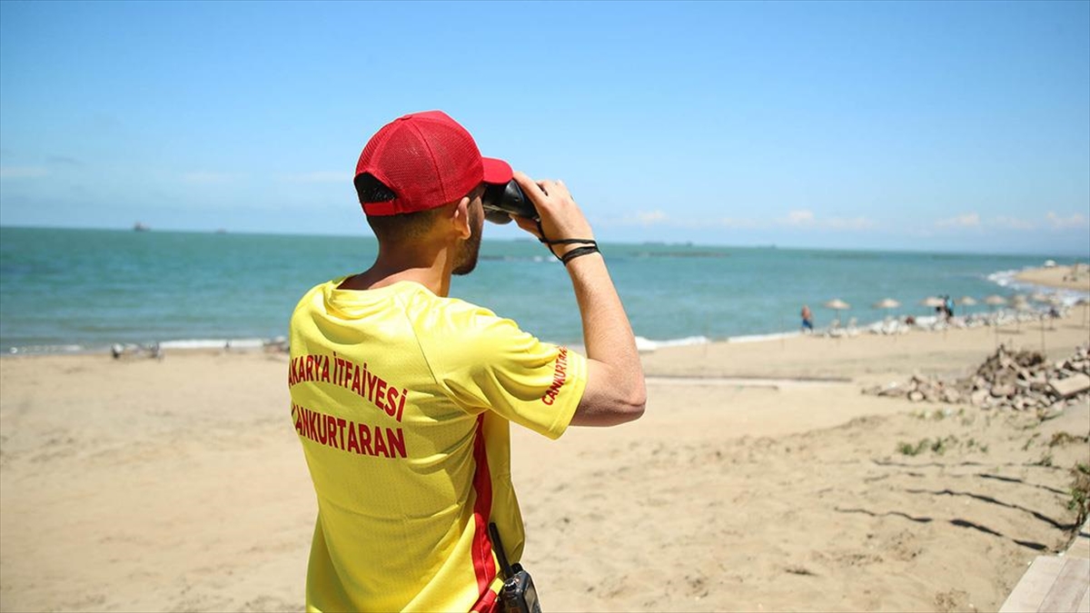 Sakarya sahillerinde bir haftada 41 kişi boğulmaktan kurtarıldı Sakarya sahillerinde bir haftada 41 kişi boğulmaktan kurtarıldı