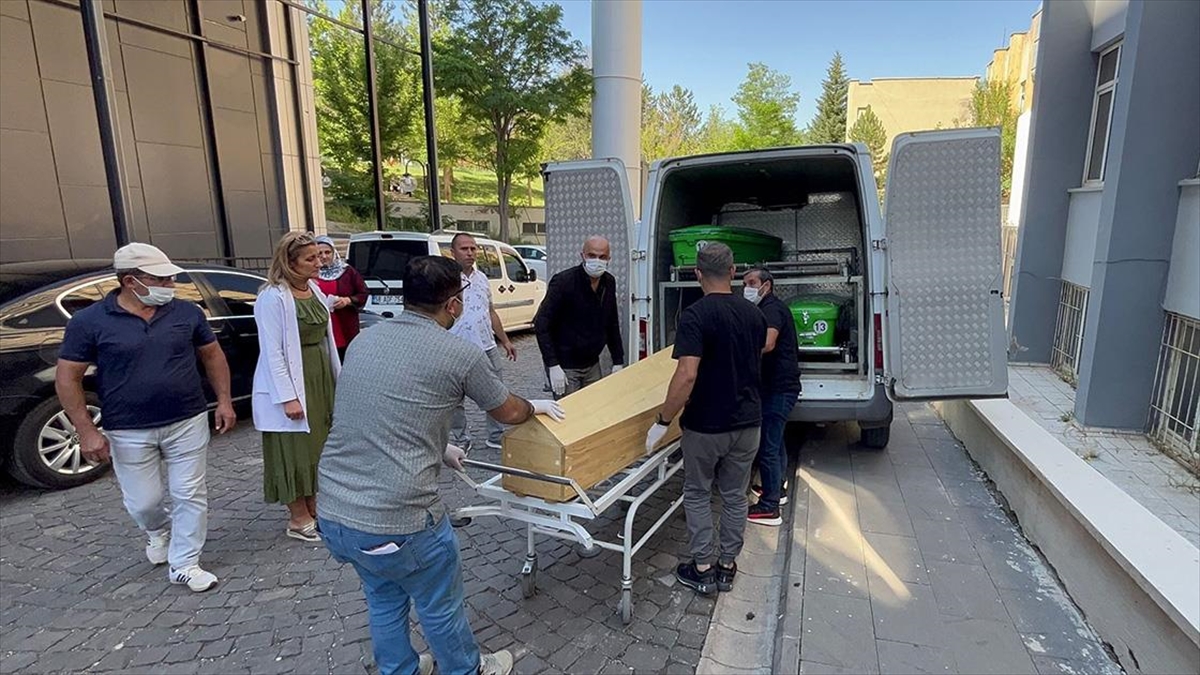 Sivas’ta KKKA hastalığı şüphesiyle tedavi gören 2 kişi hayatını kaybetti