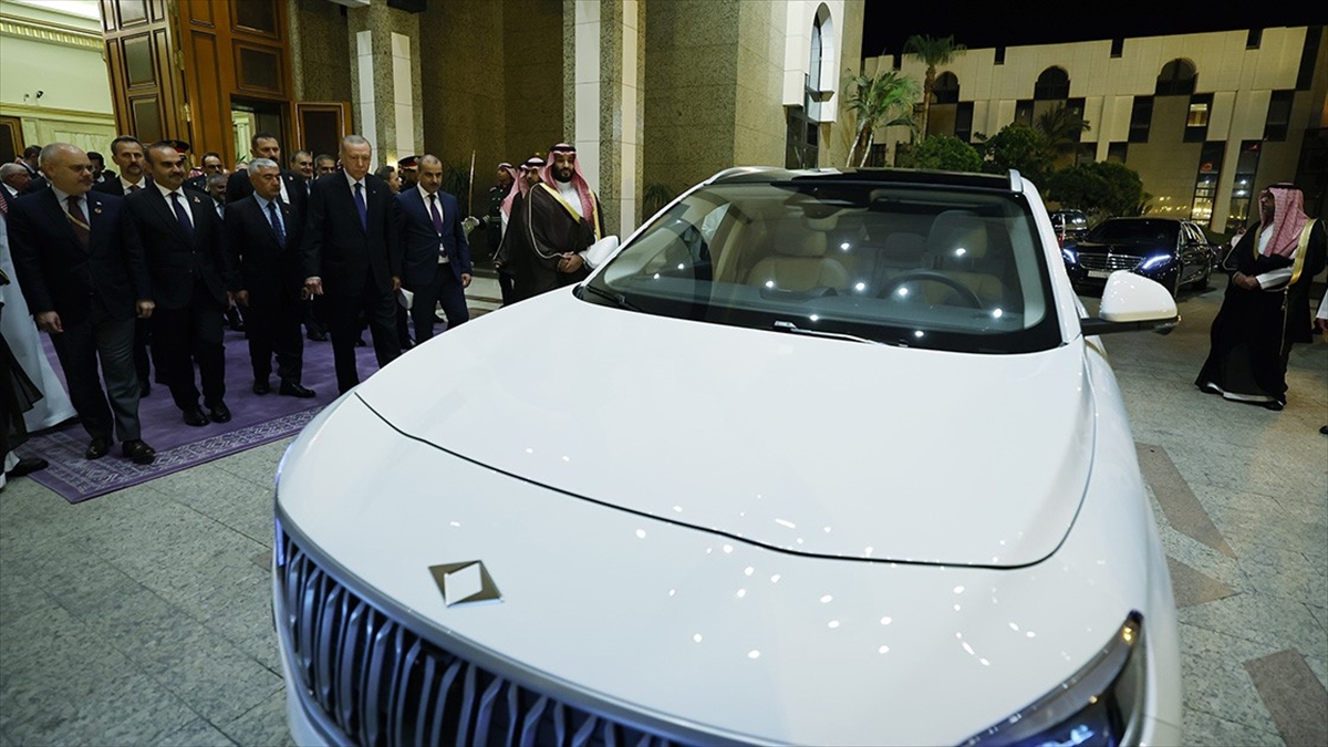 Suudi Arabistan Veliaht Prensi Selman Togg’u beğendi