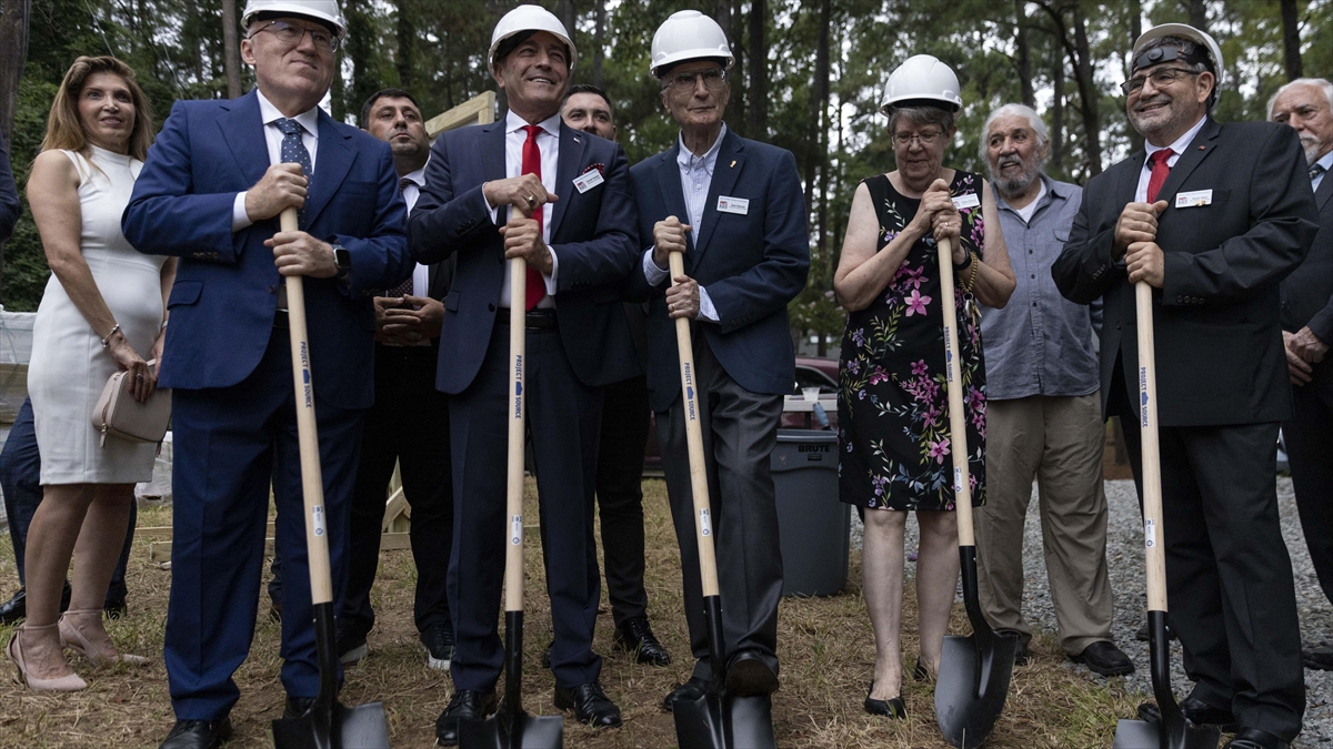ABD’de Aziz ve Gwen Sancar Vakfı’nın yurt binasının temeli atıldı ABD’de Aziz ve Gwen Sancar Vakfı’nın yurt binasının temeli atıldı