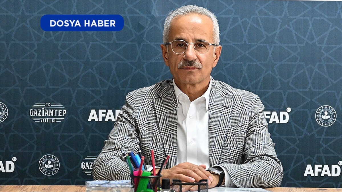 Bakan Uraloğlu, 6 ayda deprem bölgesinde ulaştırma alanında yapılan çalışmaları anlattı Bakan Uraloğlu, 6 ayda deprem bölgesinde ulaştırma alanında yapılan çalışmaları anlattı