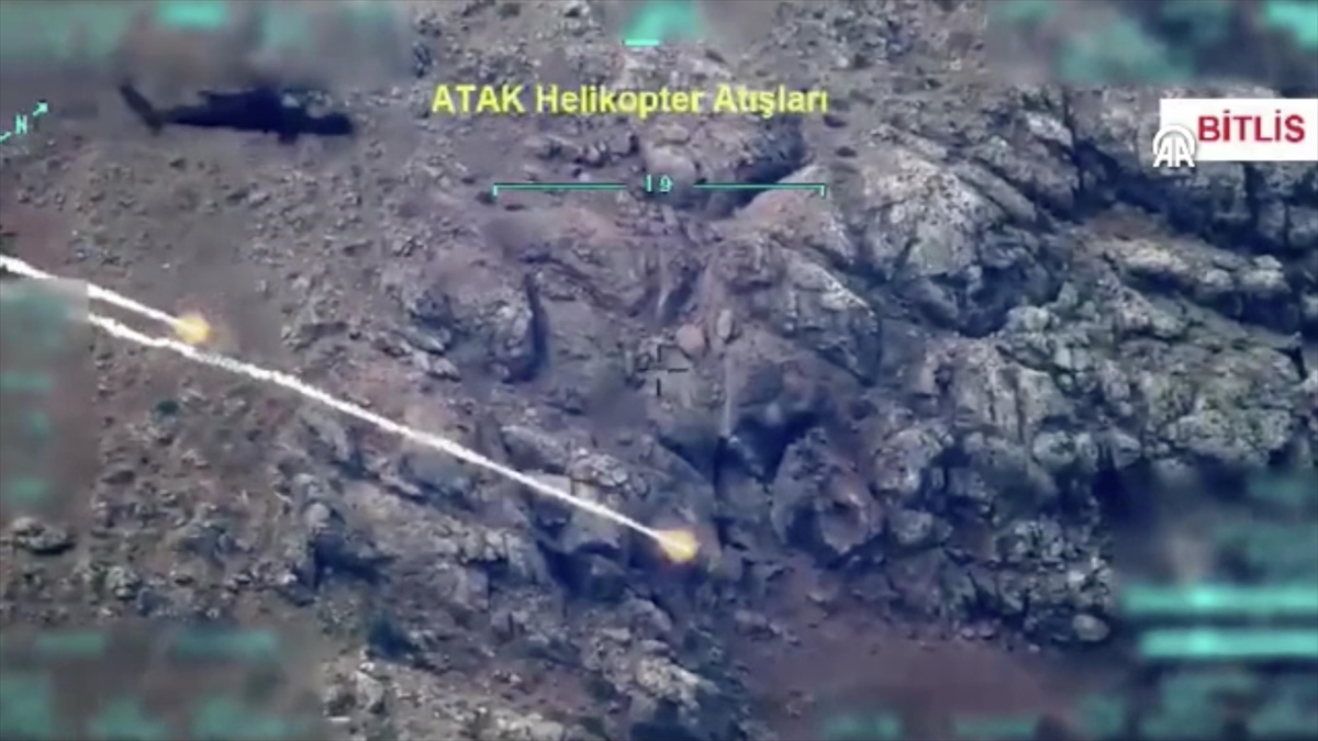 Bitlis’te biri turuncu kategoride aranan 4 terörist etkisiz hale getirildi Bitlis’te biri turuncu kategoride aranan 4 terörist etkisiz hale getirildi