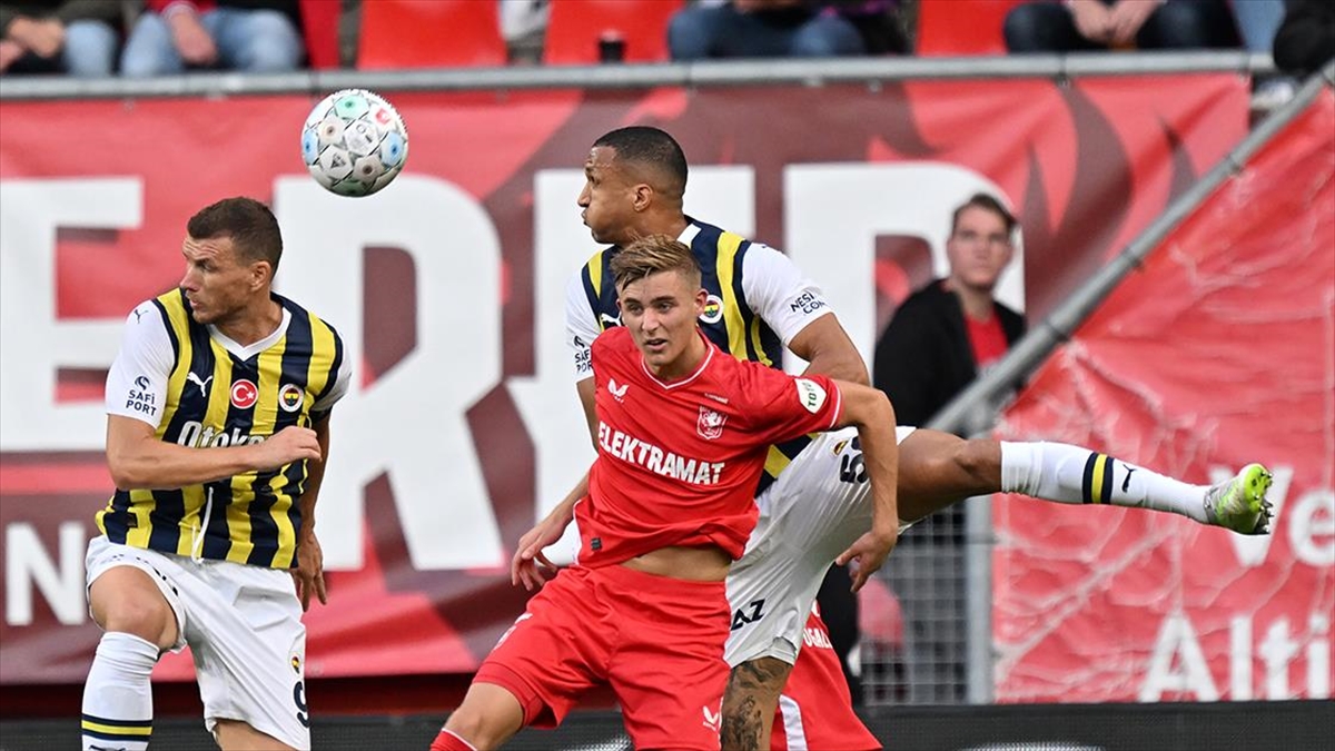 Fenerbahçe, UEFA Avrupa Konferans Ligi’nde adını gruplara yazdırdı