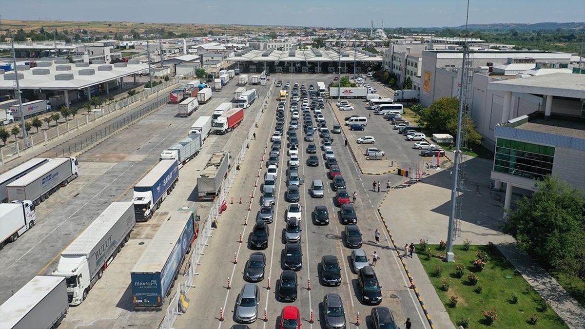 Gurbetçilerin dönüş yolculuğu başladı Gurbetçilerin dönüş yolculuğu başladı
