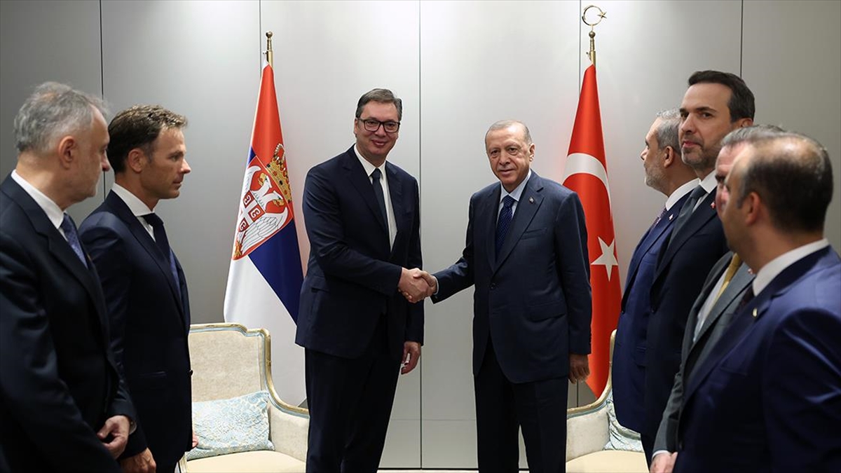 Sırbistan Cumhurbaşkanı Vucic, Erdoğan ile görüşmesini değerlendirdi Sırbistan Cumhurbaşkanı Vucic, Erdoğan ile görüşmesini değerlendirdi