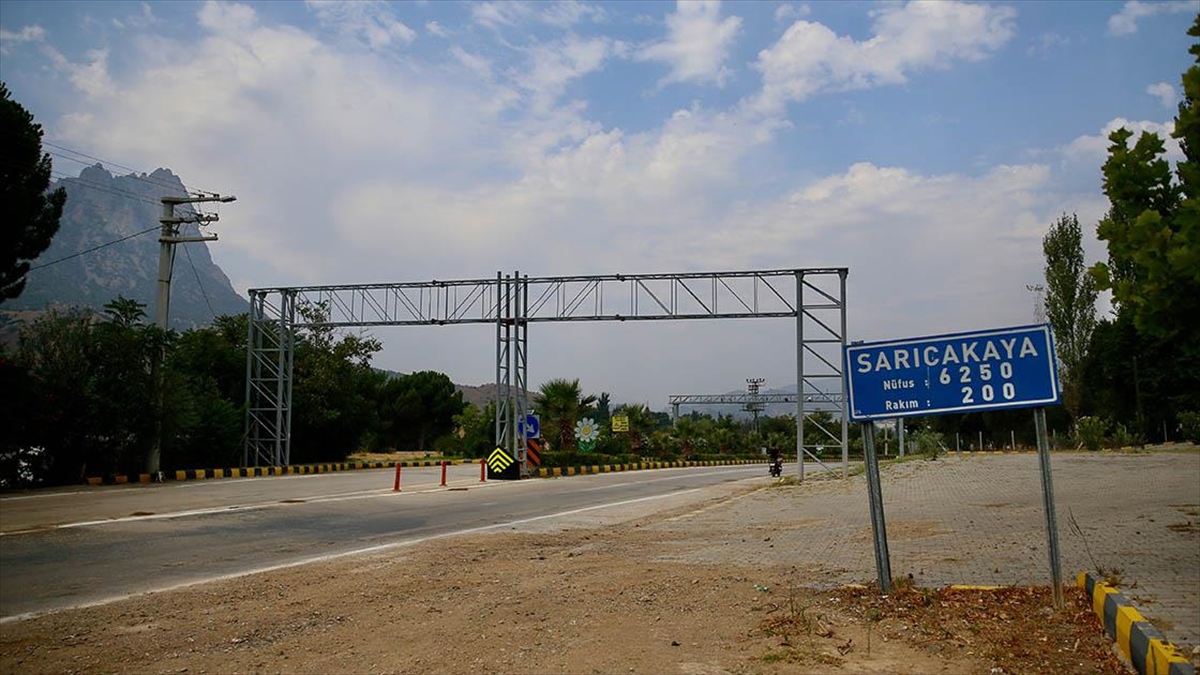 Türkiye’de rekor sıcaklığın ölçüldüğü Sarıcakaya’da bunaltıcı havanın etkisi sürüyor