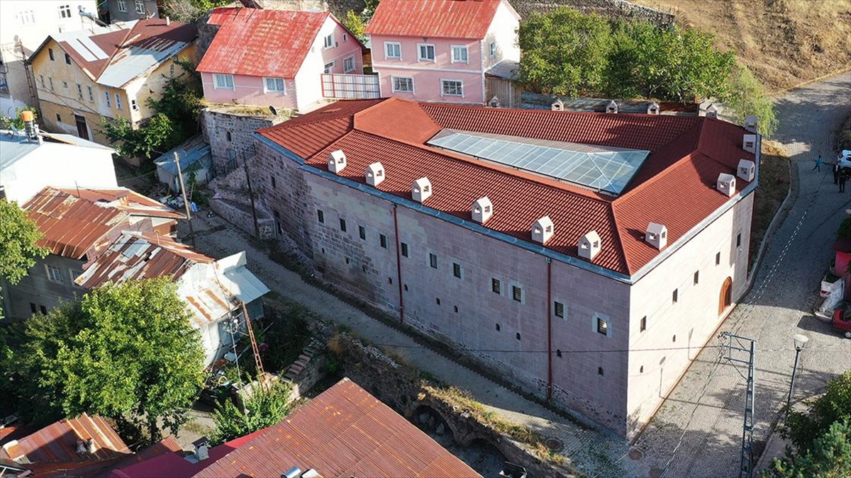 Şebinkarahisar’da restore edilen Taşhan ve arastalar turizme değer katacak