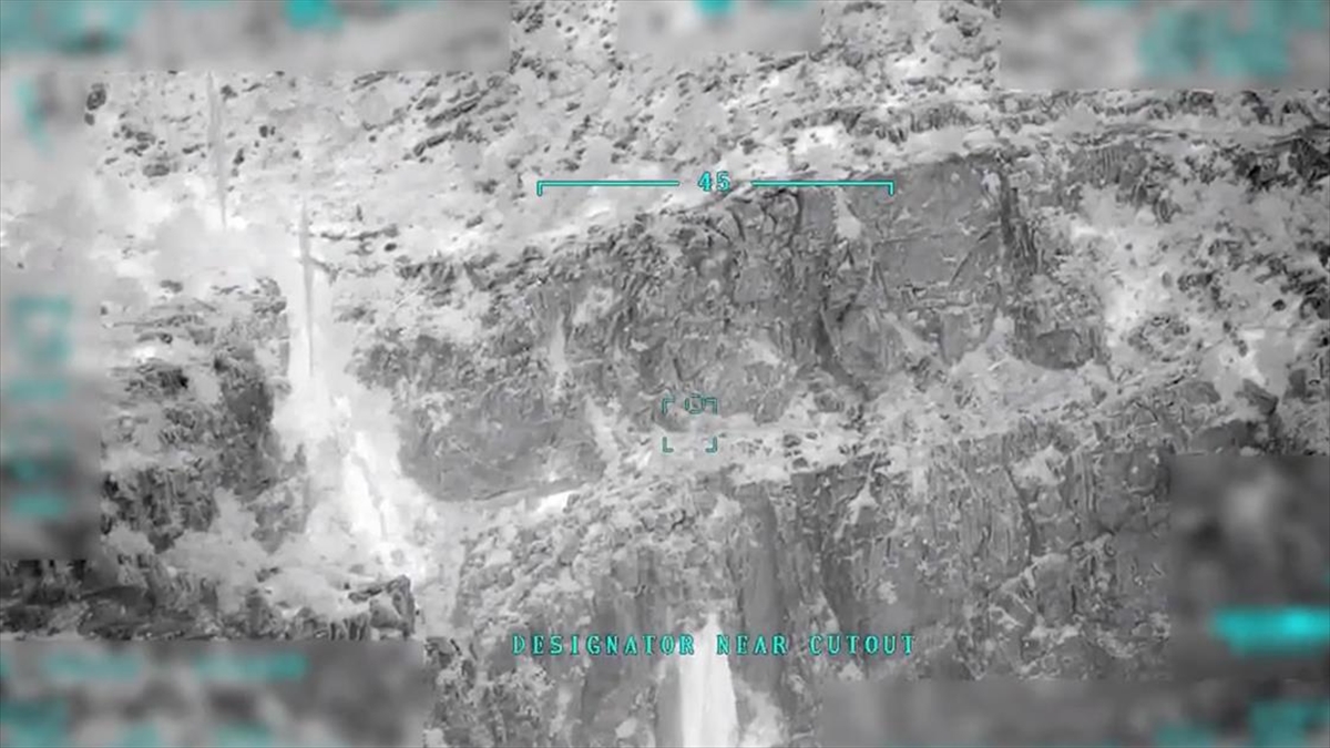 Kandil’de 3 terörist hava harekatıyla etkisiz hale getirildi