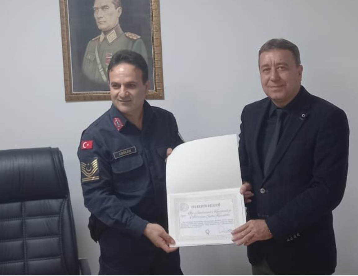 Jandarma Minik Gönülleri Fethetti