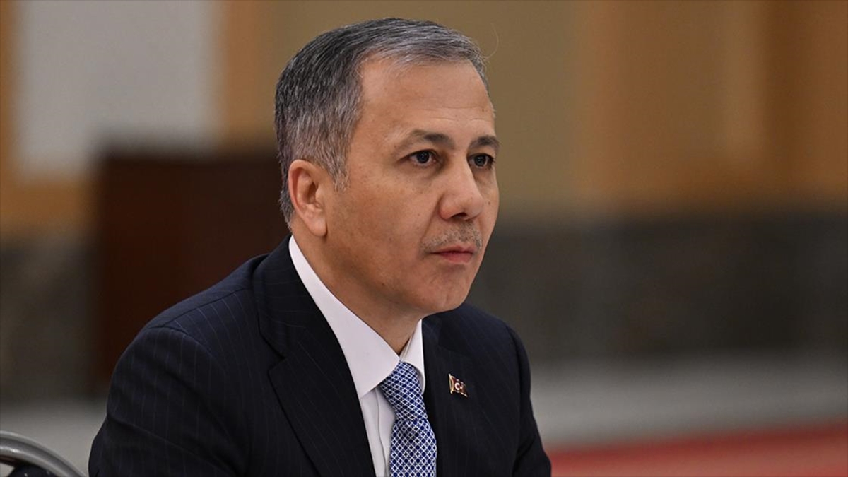 Bakan Yerlikaya’dan şehitlere yönelik provokatif paylaşım yapanlarla ilgili açıklama Bakan Yerlikaya’dan şehitlere yönelik provokatif paylaşım yapanlarla ilgili açıklama