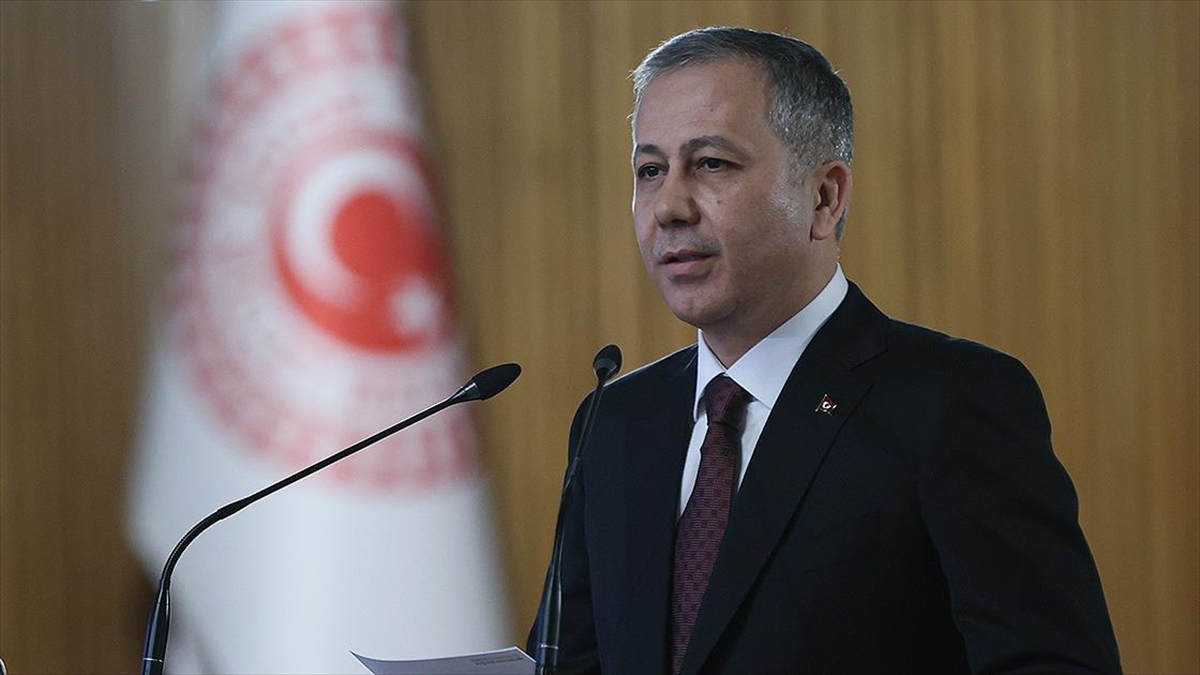 İçişleri Bakanı Yerlikaya’dan yarın beklenen aşırı yağışlara karşı uyarı