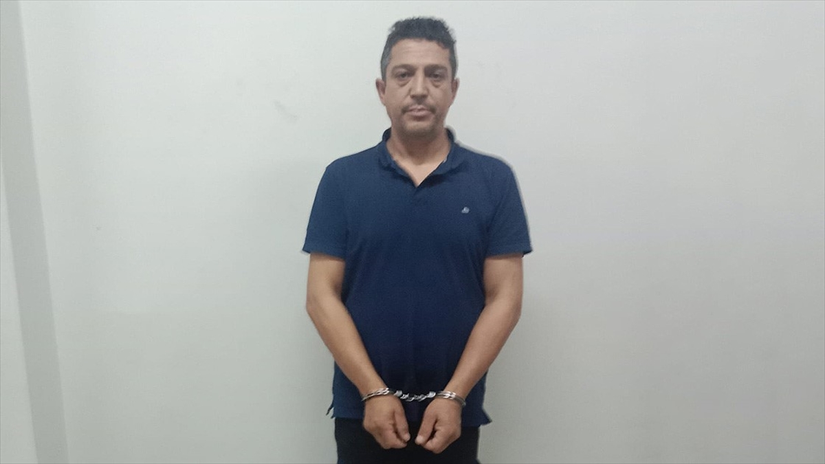 Terör örgütü PKK/KCK’nın kelamda Almanya Köln/Troisdorf sorumlusu İstanbul’da yakalandı Terör örgütü PKK/KCK’nın kelamda Almanya Köln/Troisdorf sorumlusu İstanbul’da yakalandı