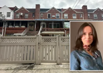 Ünlü modacı evinde ölü bulundu Ünlü modacı evinde ölü bulundu