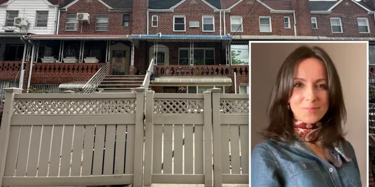 Ünlü modacı evinde ölü bulundu