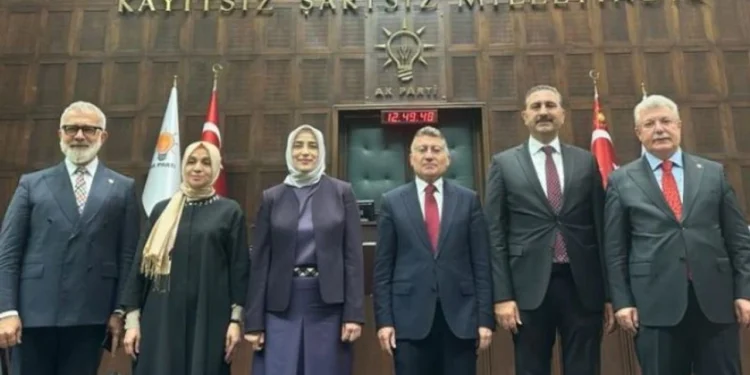 AKP’de seçim sonrası milletvekilleri ‘kamuda mülakat’ istişare toplantılarına başladı.. AKP’de seçim sonrası milletvekilleri ‘kamuda mülakat’ istişare toplantılarına başladı..