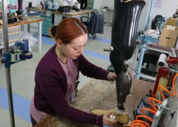 Gazileri hayata bağlayan laboratuvar