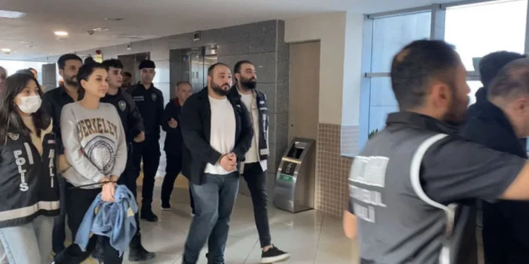 Banu Parlak’a saldırı davasında Dilan ve Engin Polat’a tahliye