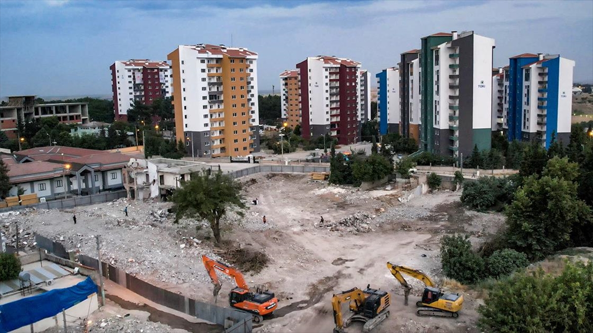 Adıyaman’ın eski yapı stoku kentsel dönüşümle yenileniyor Adıyaman’ın eski yapı stoku kentsel dönüşümle yenileniyor