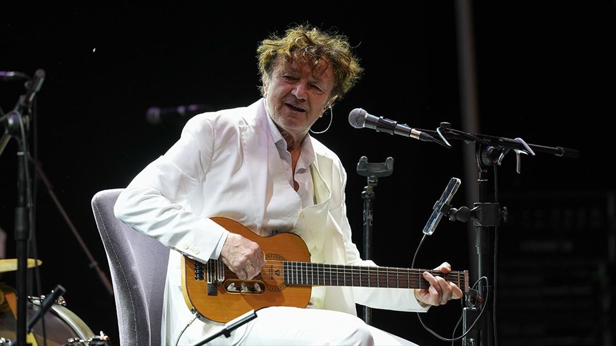 Goran Bregovic, Başkentte müzikseverlerle bir araya geldi Goran Bregovic, Başkentte müzikseverlerle bir araya geldi