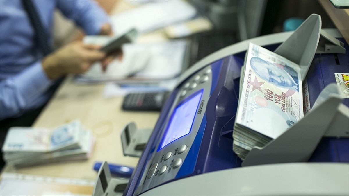 10 büyük mevduat bankasının aktif büyüklüğü sektörün yüzde 82’sini oluşturdu 10 büyük mevduat bankasının aktif büyüklüğü sektörün yüzde 82’sini oluşturdu
