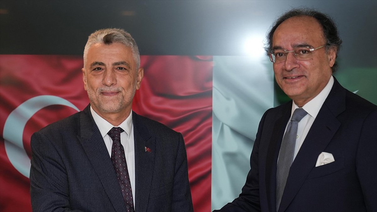 Bakan Bolat, Pakistan Gelir ve Maliye Bakanı Aurangzeb ile görüştü Bakan Bolat, Pakistan Gelir ve Maliye Bakanı Aurangzeb ile görüştü